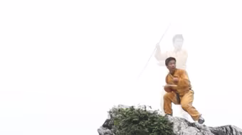 Tết Bính Thân nói chuyện Hầu quyền