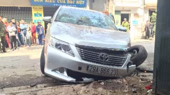 Đang điều tra vụ tai nạn giao thông nghiêm trọng tại Long Biên, 3 người chết