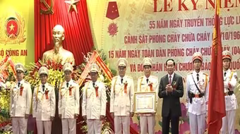 Cục Cảnh sát PC&CC đón nhận Huân chương Bảo vệ Tổ quốc hạng Nhất