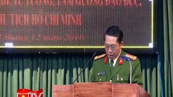 Xây dựng chiến sĩ Cảnh sát PCCC "vừa hồng vừa chuyên" 