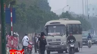 Công bố đường dây nóng phản ánh nhà xe tăng giá, nhồi nhét khách