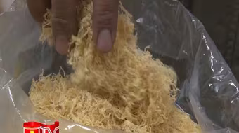 Giật mình với ruốc siêu rẻ trộn bột mì 