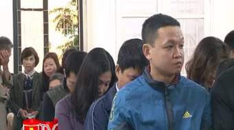 Nhóm nhân viên cây xăng "móc túi" khách hàng khai gì tại tòa?  