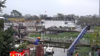 Cưỡng chế nhà nổi Hồ Tây