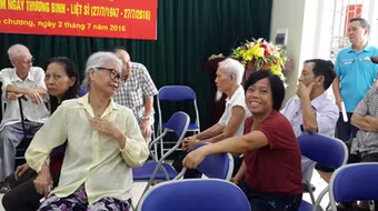 Khám bệnh và cấp thuốc miễn phí cho 250 trường hợp chính sách