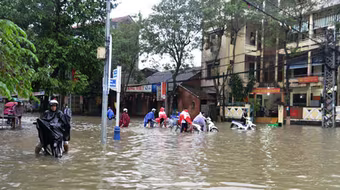 Quảng Ngãi: Lũ dâng cao, nhiều vùng dân cư bị ngập 