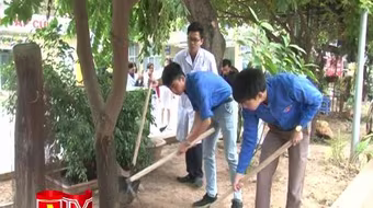 Ra quân xây dựng môi trường bệnh viện Đống Đa xanh, sạch, đẹp