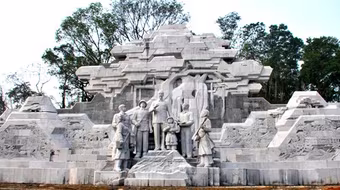 1.400 tỷ đồng xây dựng tượng đài "Bác Hồ và các đồng bào dân tộc Tây Bắc" là không đúng