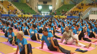 Lan tỏa tinh thần tích cực của Yoga