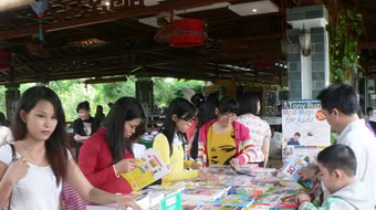 Giảm giá kịch trần tại Tuần sách chào mừng ngày Phụ nữ Việt Nam 20-10