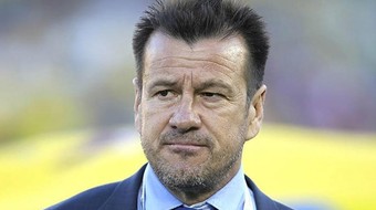 Bị loại khỏi Copa America, Brazil sa thải HLV Dunga