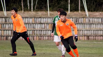 Số áo lạ lẫm của Xuân Trường ở Gangwon FC