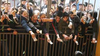 Phe vé làm loạn sân Lạch Tray trước trận Hải Phòng- HAGL