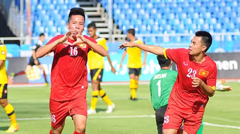 Cho học trò xả trại sau đại thắng, HLV Miura chủ quan hay... tâm lý?