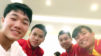 Xuân Trường tiễn ĐT Việt Nam rời Hàn Quốc, hẹn một tuần sau tái ngộ