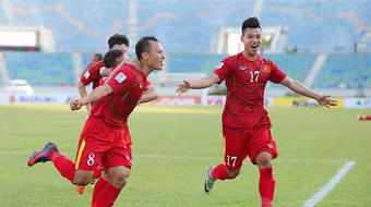 Thắng sát nút Malaysia, tuyển Việt Nam đặt một chân vào bán kết AFF Cup