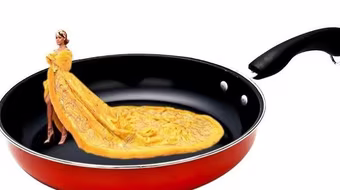 Nguyễn Oanh gây xôn xao vì mặc "váy pizza" giống ca sĩ Rihana