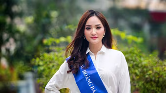 "Bản sao" của Hoa hậu Giáng My mang Tết đến với các bệnh nhi