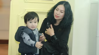 Ảnh hiếm về "vợ đẹp, con khôn" của Tùng Dương  ​