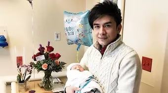 Con trai đầu lòng của ca sĩ Đan Trường vừa chào đời tại Mỹ