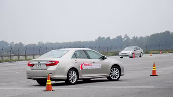 Tạo kỹ năng lái xe an toàn với Toyota Việt Nam