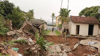 Chủ tịch UBND TP Nguyễn Đức Chung chỉ đạo tìm nguyên nhân "hố tử thần"