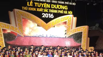 Hà Nội trải thảm đỏ tuyển dụng thủ khoa đại học 