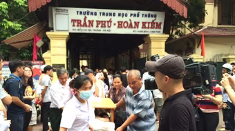 Đặc cách cho thí sinh làm bài thi trên giường bệnh