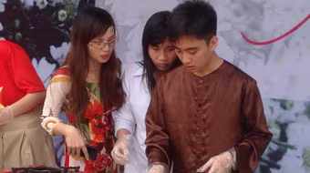 Ra trường có việc làm ngay với ngành hướng dẫn viên du lịch, dược, sư phạm mầm non