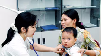 Bác sĩ dịch vụ phải khám cho bệnh nhân tối thiểu 5 phút/lượt