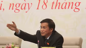 Tổng thư ký Quốc hội: Khoán xe công mà không bớt đầu xe thì… chưa hiệu quả!