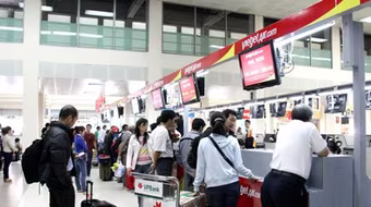 Nam hành khách hành hung nữ nhân viên hàng không