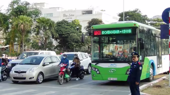 Hà Nội: 20 xe buýt nhanh BRT lăn bánh vào giờ cao điểm