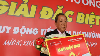 Agribank trao giải thưởng trị giá 1 tỷ đồng cho khách hàng