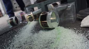 Cẩn thận với mỹ phẩm nhái, giả tràn lan dịp cận tết