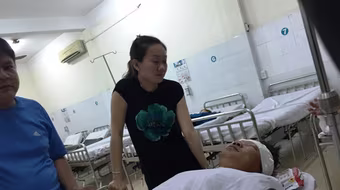 Côn đồ xông vào bệnh viện chém người có mâu thuẫn với bác sỹ