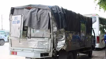 Va chạm liên hoàn trên quốc lộ 1, nhiều hành khách hoảng loạn