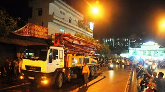 Nữ tạp vụ bị xe bơm bê tông cán tử vong thương tâm