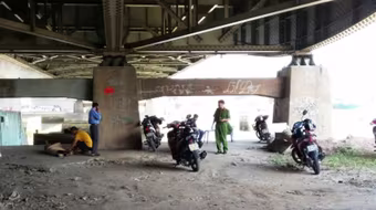 Nam thanh niên nhảy sông nhưng rơi trúng mố cầu, tử vong tại chỗ