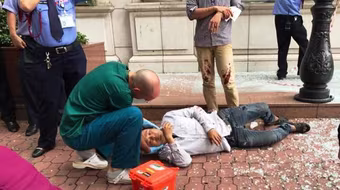 Nam công nhân rơi từ trên cao xuống đất tại trung tâm mua sắm Diamond Plaza