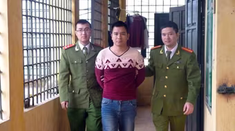 Nghệ nhân làng pháo chế tạo trái phép hạt nổ súng kíp