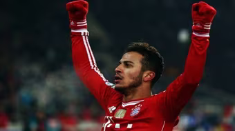 Bayern nhận “hung tin” trước thềm đại chiến cùng M.U