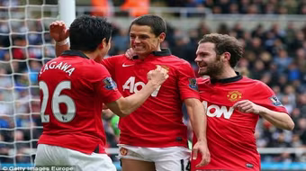 Mata lập cú đúp, M.U chạy đà hoàn hảo cho Champions League