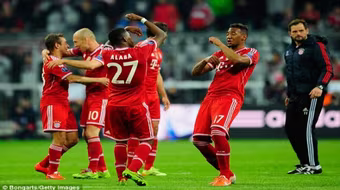 Thầy trò Pep Guardiola hài lòng khi tiến vào bán kết 