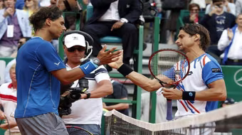 Nadal đau đớn khi đứt mạch 30 trận thắng liên tiếp trên sân đất nện