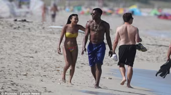 Sao tuyển Anh “bật” thầy vì người tình nóng bỏng