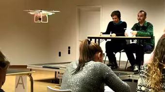 Máy bay không người lái  giám sát thi cử