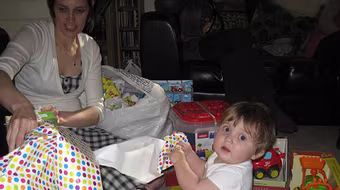 Mẹ sẽ mãi bên con