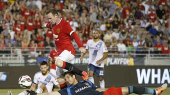 Đè bẹp LA Galaxy 7-0, Van Gaal có chiến thắng đầu tay cùng M.U