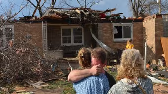 Lốc xoáy ở Mỹ làm 40 người thương vong, phá hủy 70 ngôi nhà
